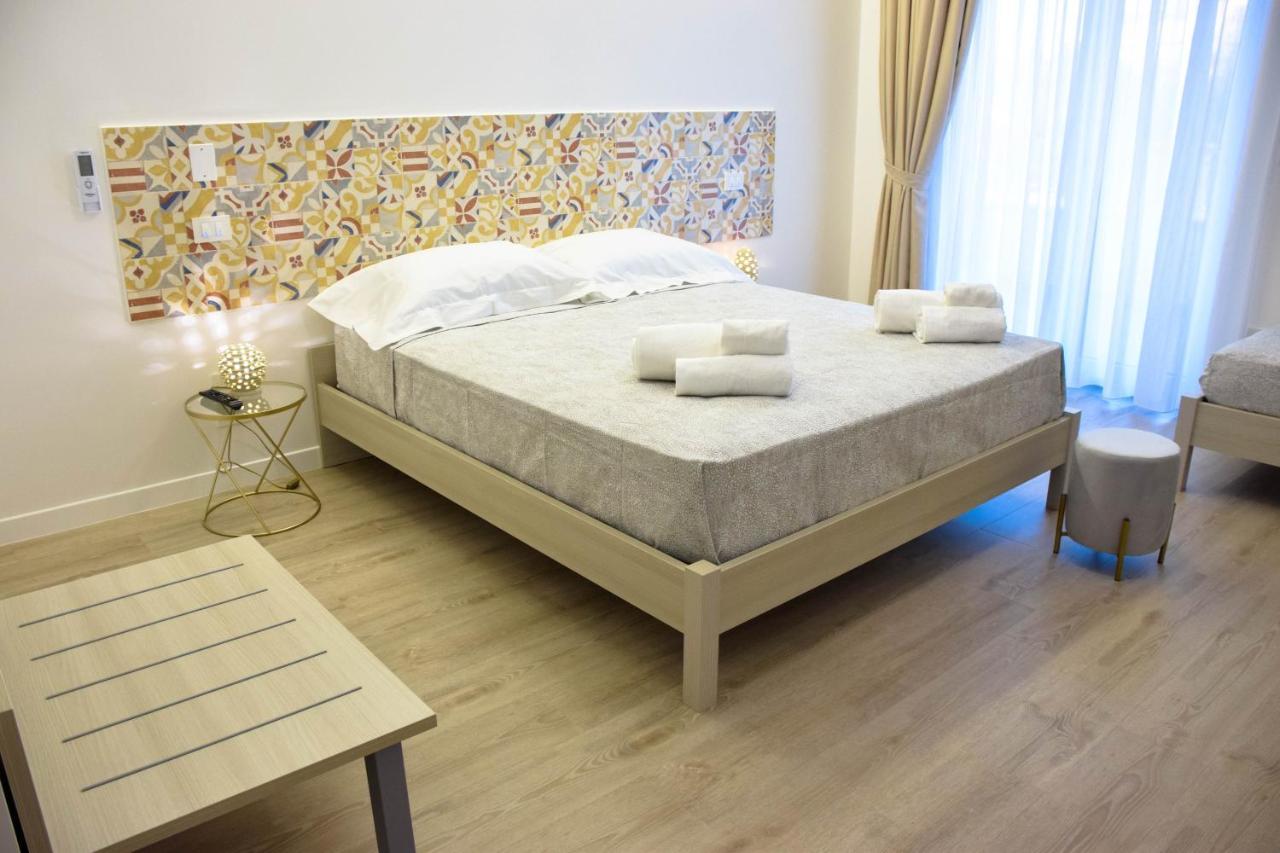 مارينا دي جيويسا يونيكا Accomodati B&B المظهر الخارجي الصورة