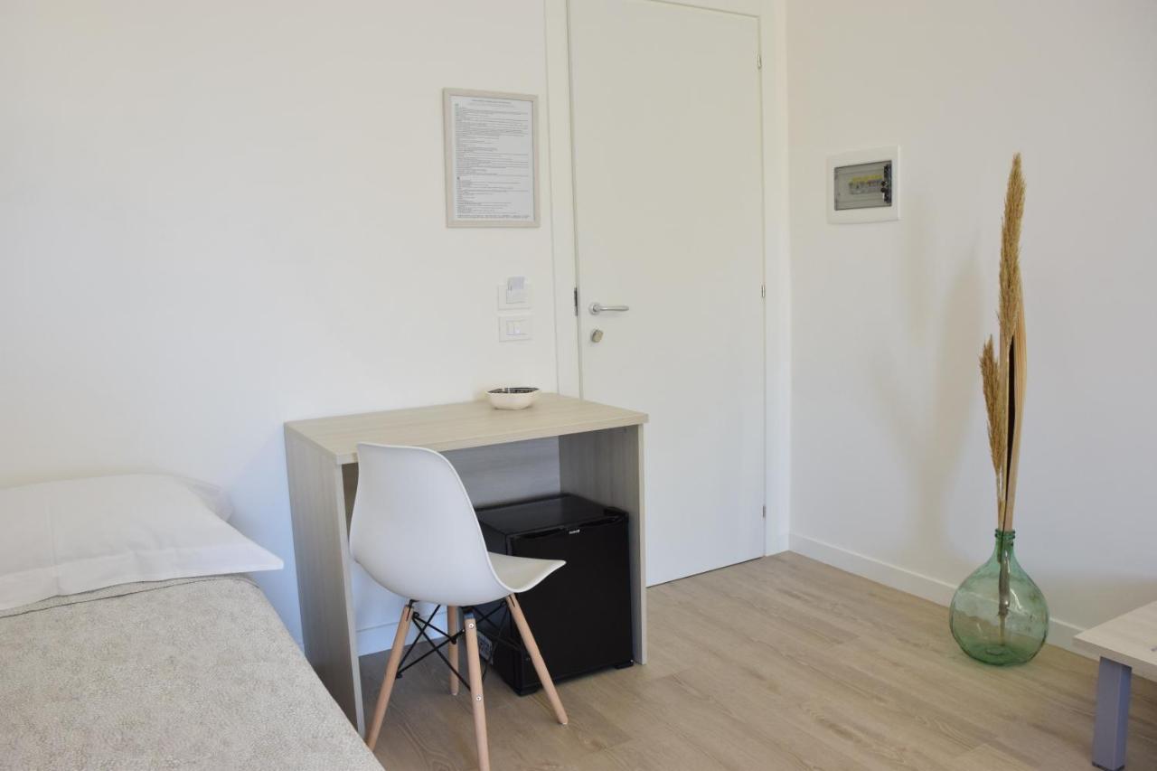 مارينا دي جيويسا يونيكا Accomodati B&B المظهر الخارجي الصورة