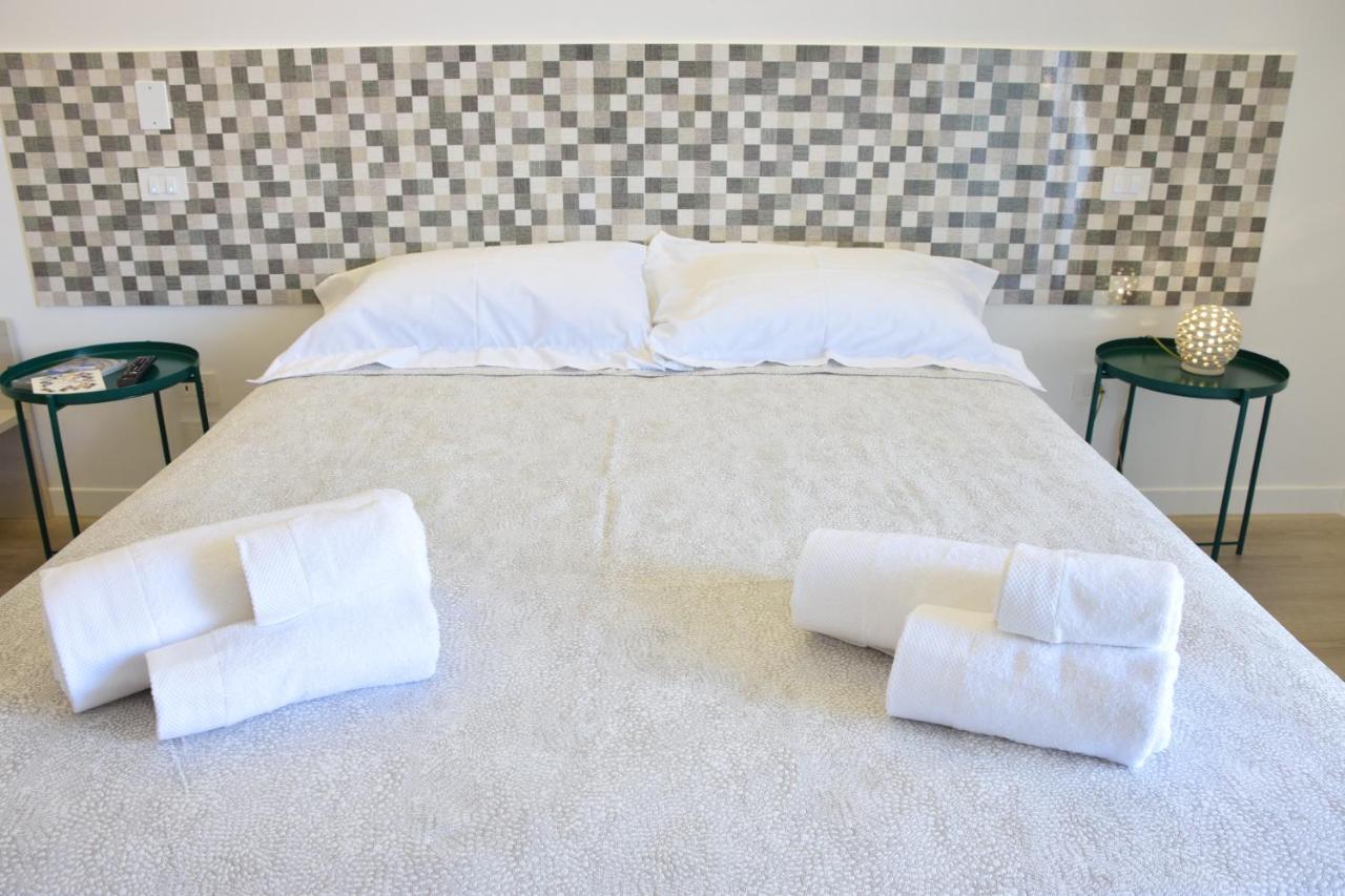 مارينا دي جيويسا يونيكا Accomodati B&B المظهر الخارجي الصورة