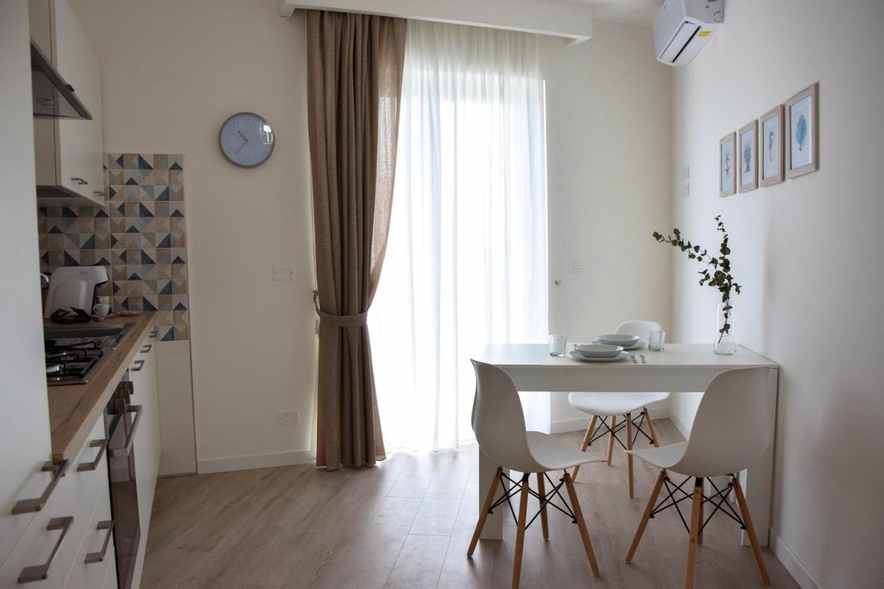 مارينا دي جيويسا يونيكا Accomodati B&B المظهر الخارجي الصورة