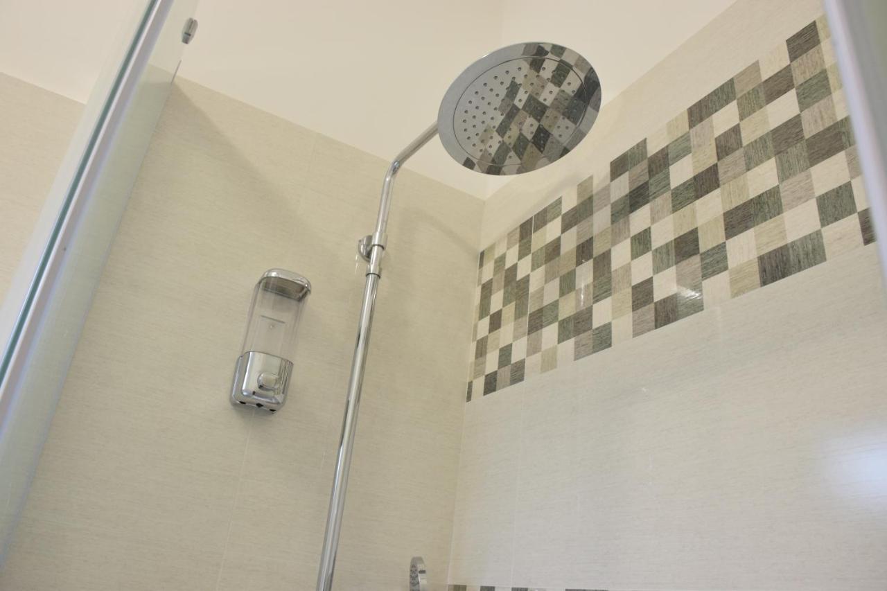 مارينا دي جيويسا يونيكا Accomodati B&B المظهر الخارجي الصورة