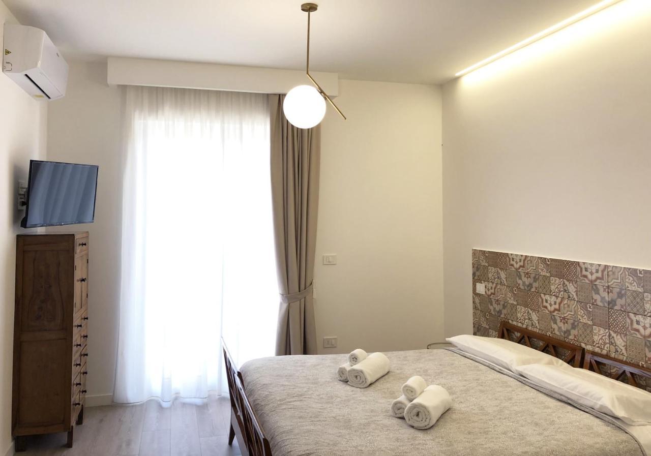 مارينا دي جيويسا يونيكا Accomodati B&B المظهر الخارجي الصورة