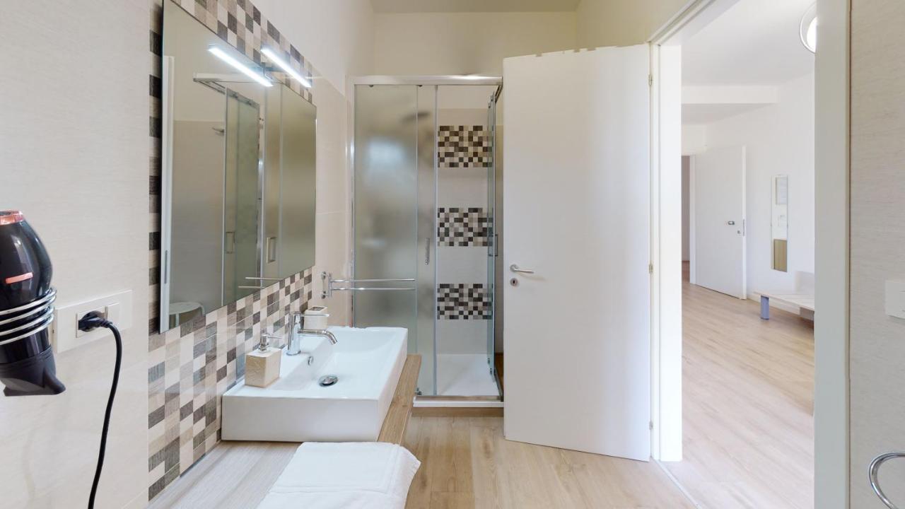 مارينا دي جيويسا يونيكا Accomodati B&B المظهر الخارجي الصورة