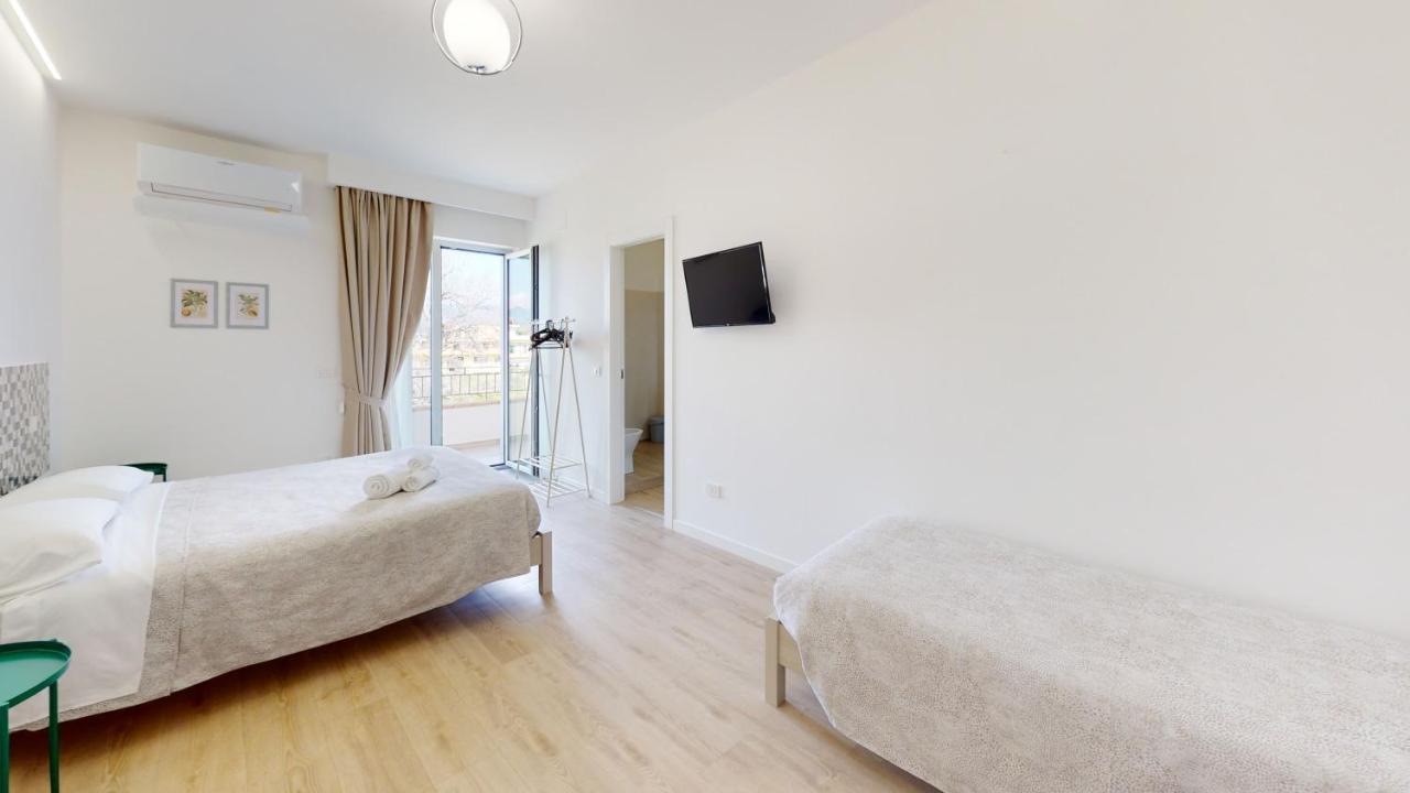 مارينا دي جيويسا يونيكا Accomodati B&B المظهر الخارجي الصورة